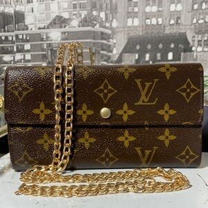 Authentic Louis Vuitton Monogram Sarah Wallet